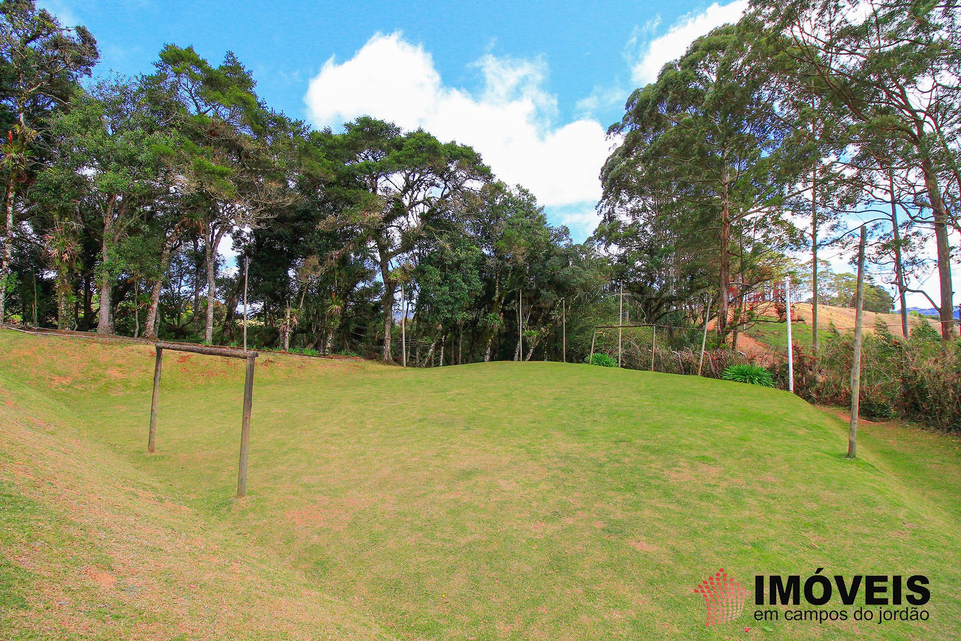 1 para Casas - Venda em Campos do Jordão