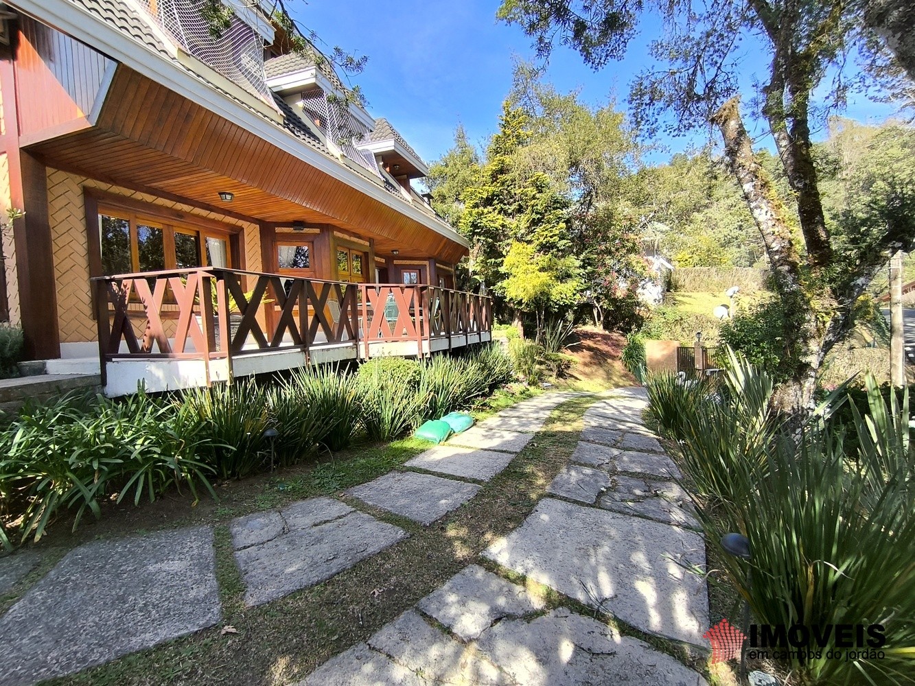 1 para Casas - Venda em Campos do Jordão