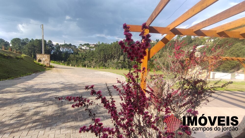 0 para Terrenos - Venda em Campos do Jordão