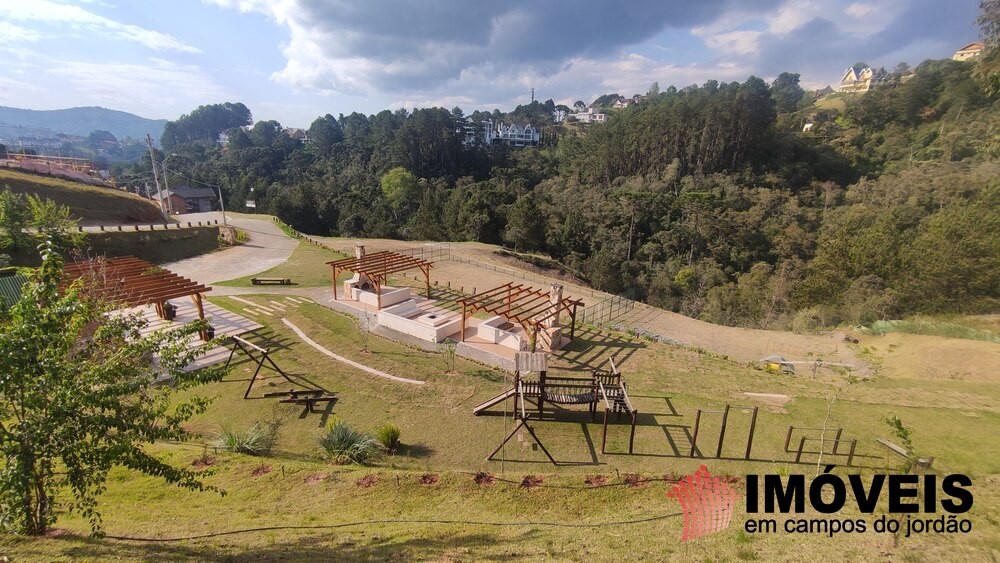 0 para Terrenos - Venda em Campos do Jordão