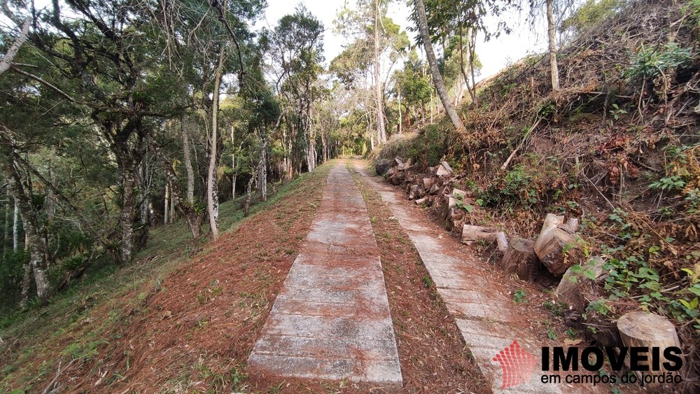 0 para Terrenos - Venda em Campos do Jordão