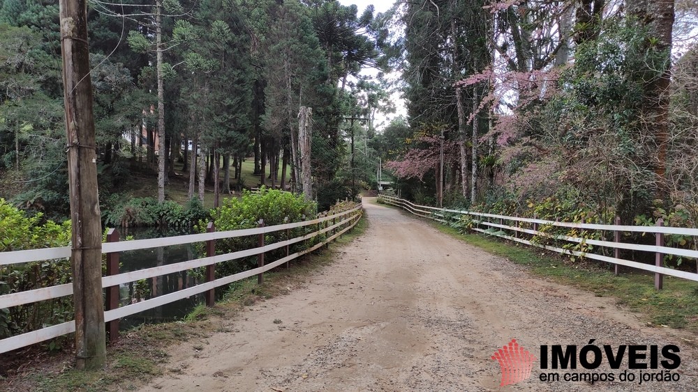 0 para Terrenos - Venda em Campos do Jordão