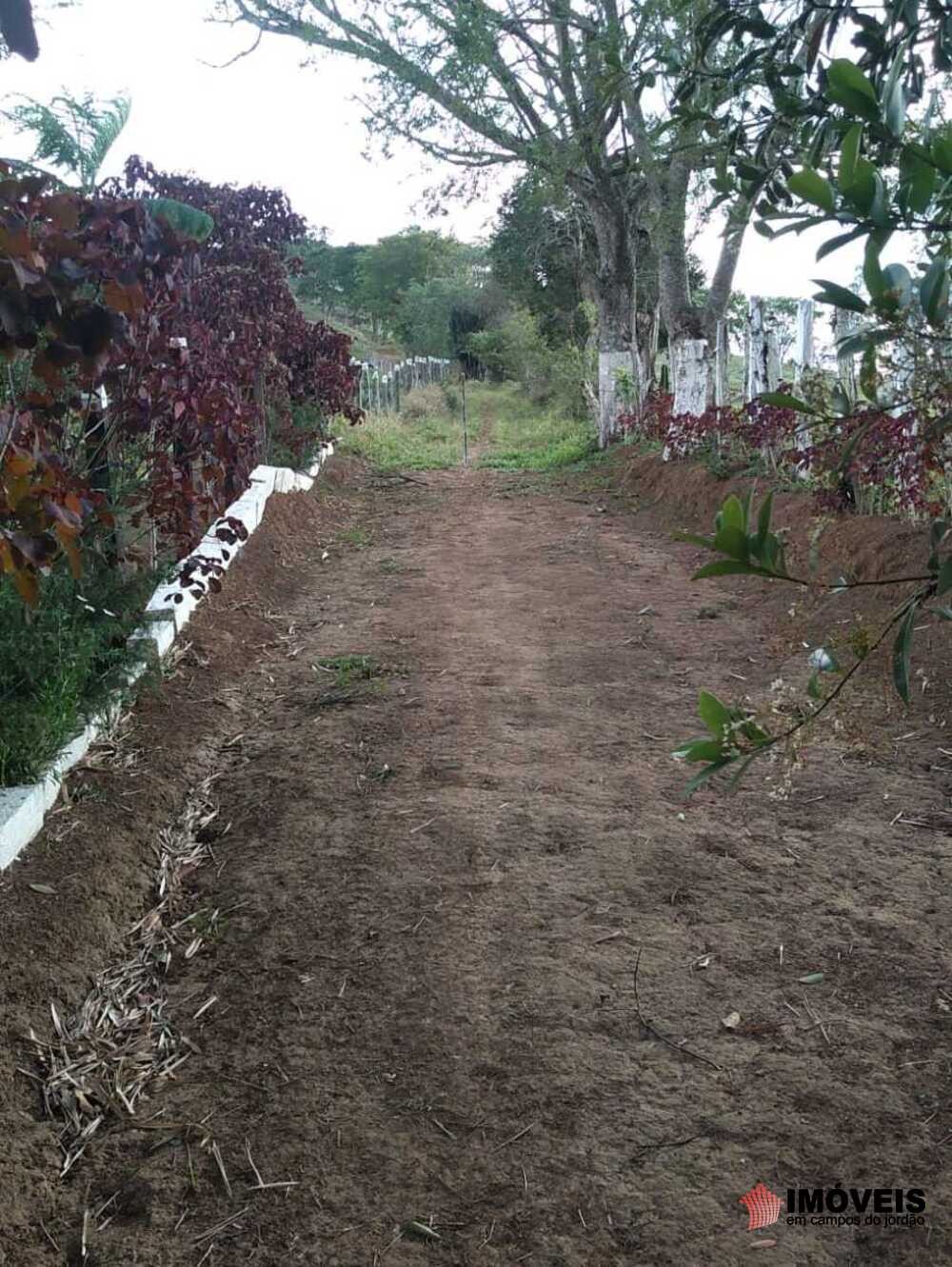 0 para Terrenos - Venda em Campos do Jordão