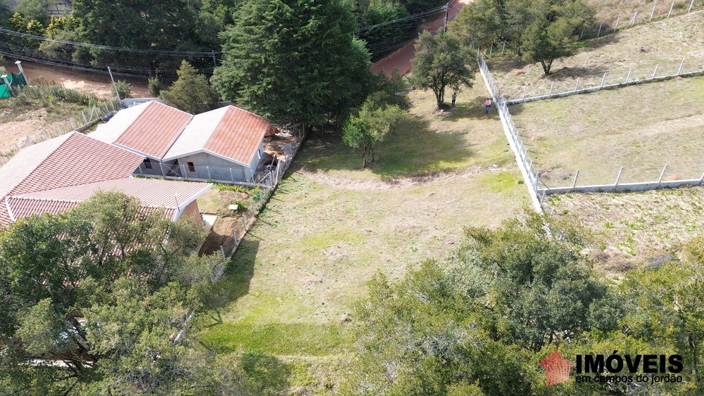 0 para Terrenos - Venda em Campos do Jordão