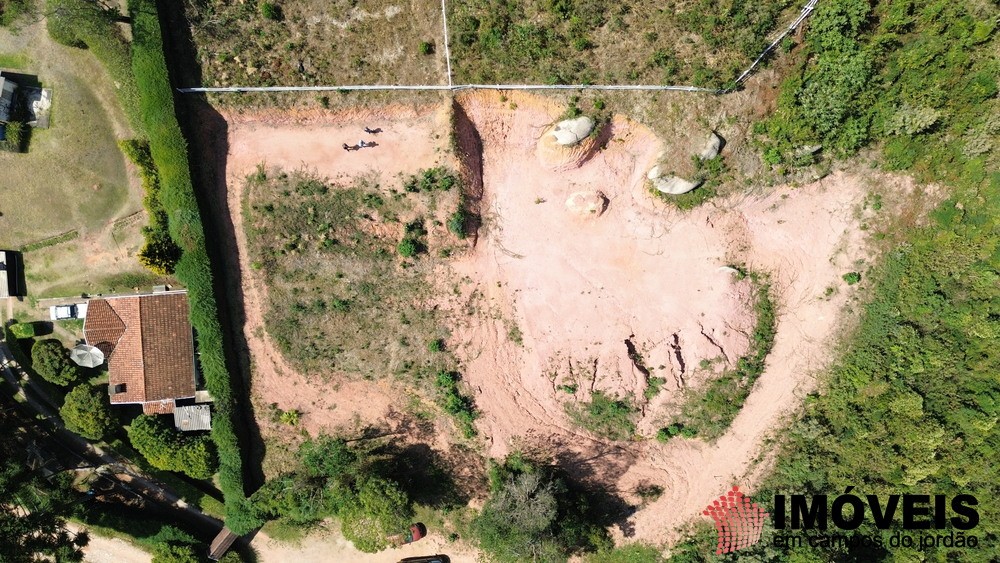 0 para Terrenos - Venda em Campos do Jordão