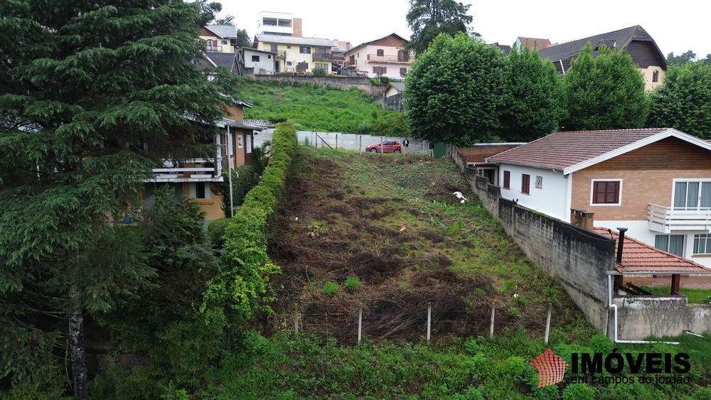 0 para Terrenos - Venda em Campos do Jordão