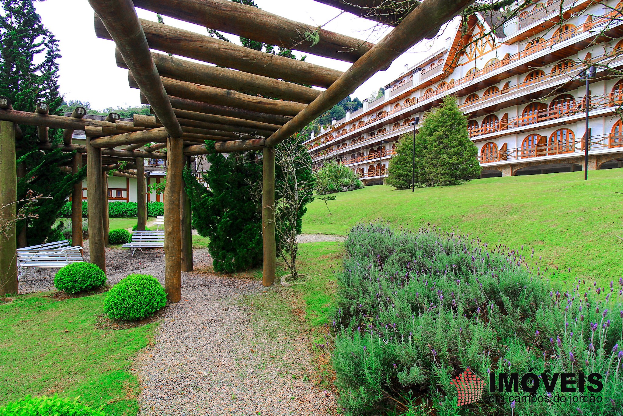 0 para Apartamentos - Venda em Campos do Jordão